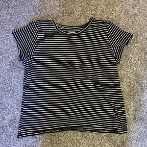 Time and Tru Black and White Striped Short Sleeve Tee
